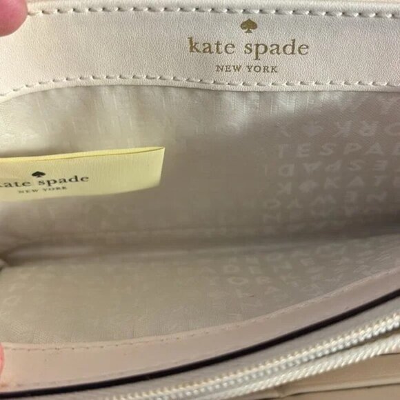Kate Spade New York LAVENDER Saffiano Zip Around Wallet Excellent Condition - Picture 3 of 9